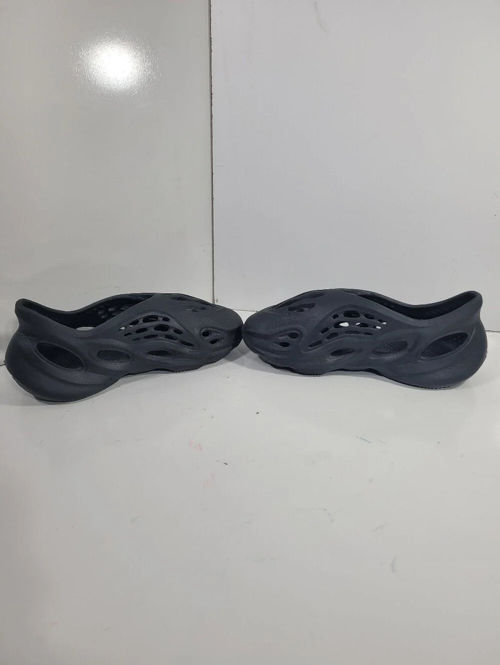 Adidas Yeezy Foam Runner Onyx 5.5 Men 7 Women Outsole 9.5